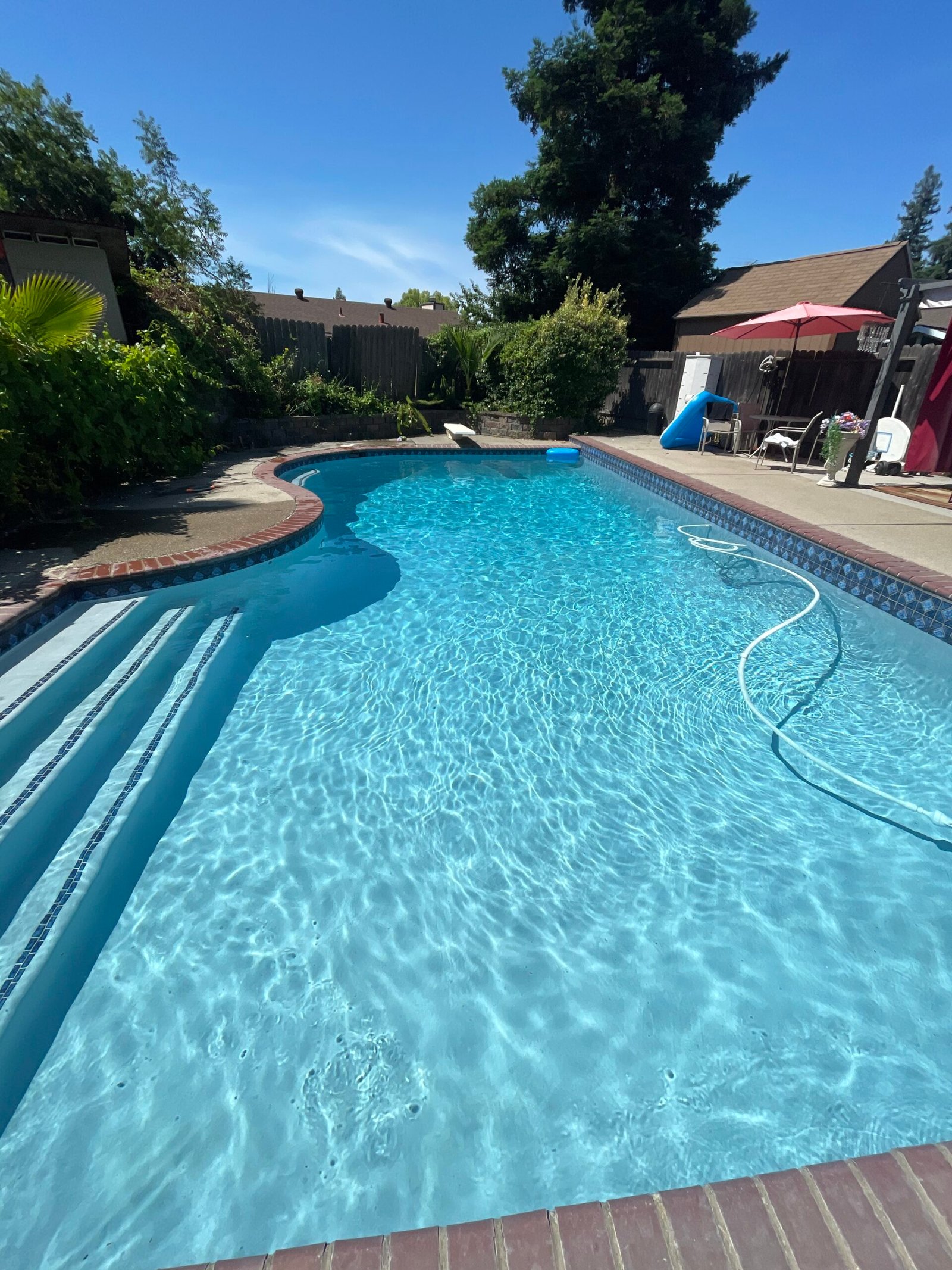 Roseville Pool Cleaning